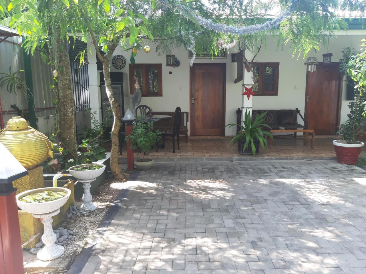 Villa 67 Negombo Exterior foto
