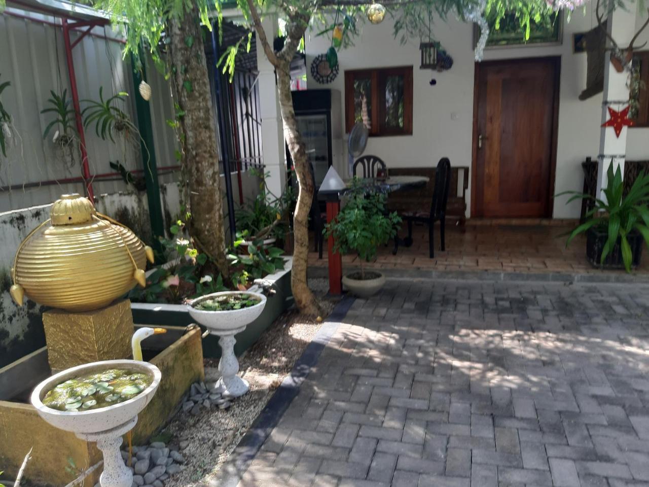 Villa 67 Negombo Exterior foto