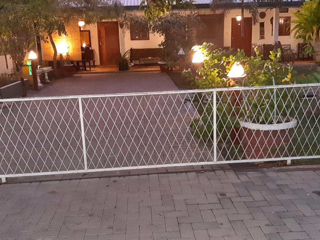 Villa 67 Negombo Exterior foto